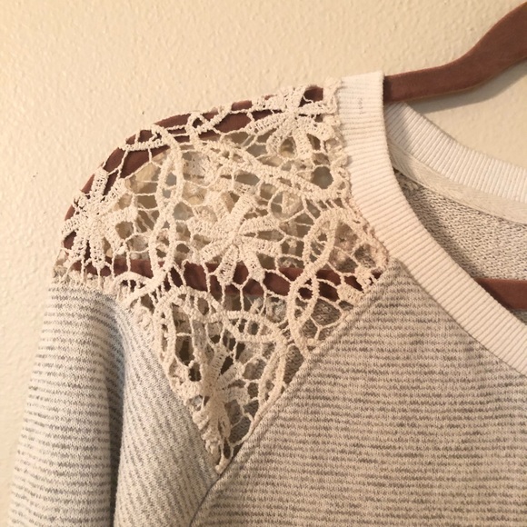 Sweater - Picture 3 of 4